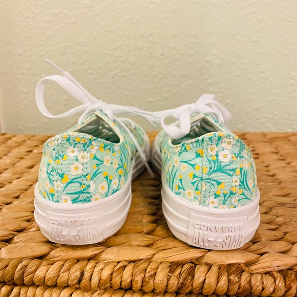 Converse girls floral sneakers - Picture 3 of 7